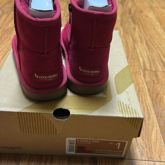 Koolaburra by UGG Girl’s Hot Pink Koola Mini | Size 1 - Picture 4 of 12